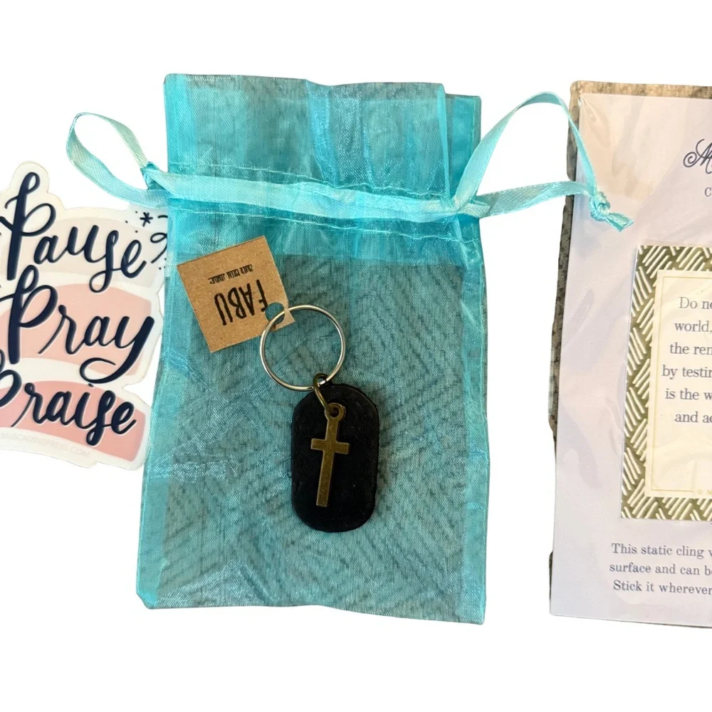 Mothers Day Gift‎ 🎁 A Woman of Faith Gift Set Key Chain Window Cling Sticker